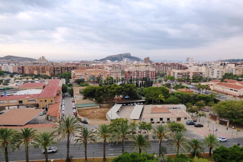 Foto ce3d0c48-c702-4835-b59b-fd31a88042a5. Attique avec parking piscine dans Garbinet - Parque de las Avenidas Alicante