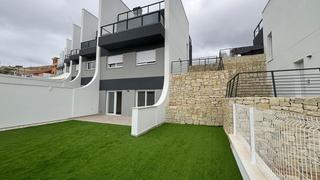 Location Maison jumelée  Avenida barcelona. Se alquila adosado para larga temporada