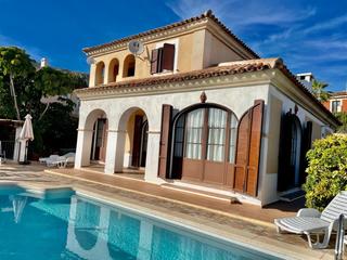 Xalet  Praga. Encantadora villa mediterránea con piscina privada en sierra cor