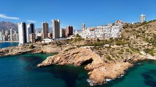 Appartement à Calle sierra dorada 19. Dúplex con vistas al mar en benidorm