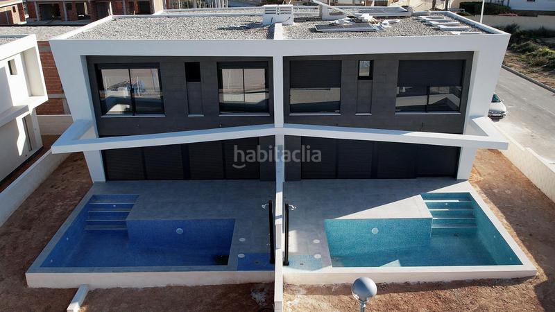 Foto 1bdf803b-41fd-4d68-b3db-22664f152f5f. Casa pareada obra nueva en gran alacan! villas pareadas modelo linda. 3 dorm. 3 baños. con parking y piscina. en Santa Pola