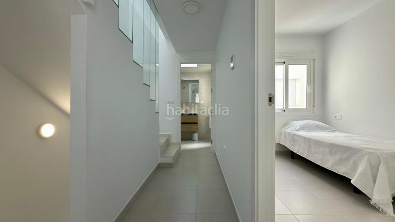 Foto 527c060d-56e2-46b3-afe4-18ae6dfe1a7e. Alquiler casa dúplex con aparcamiento, piscina comunitaria, terraza con vistas maravillosas y a 5 minutos del mar. en Santa Pola