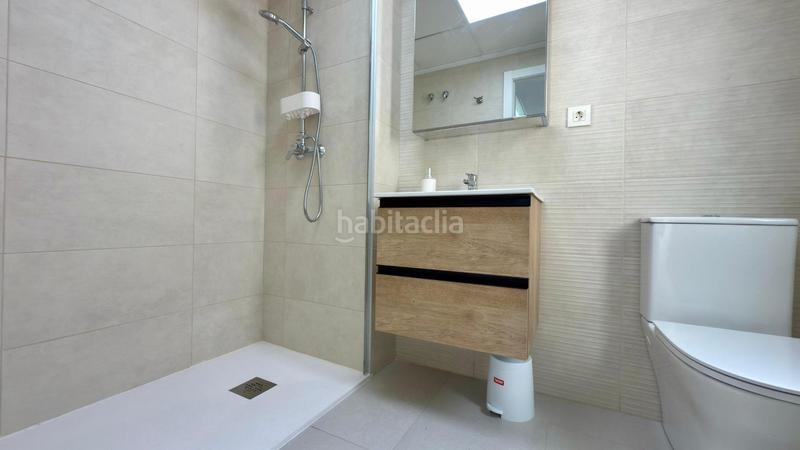 Foto 98100ea3-5f2d-4284-9045-b33f240a190b. Alquiler casa dúplex con aparcamiento, piscina comunitaria, terraza con vistas maravillosas y a 5 minutos del mar. en Santa Pola