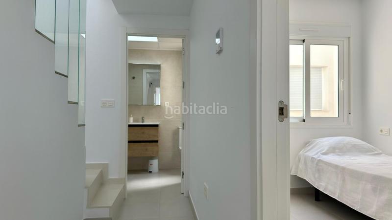 Foto a99f4fd4-46c5-43ad-84bd-8f8e75817a76. Alquiler casa dúplex con aparcamiento, piscina comunitaria, terraza con vistas maravillosas y a 5 minutos del mar. en Santa Pola