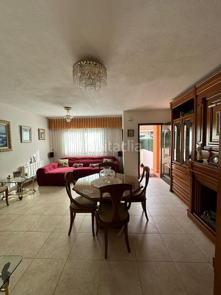 Foto 3ecf622e-9634-4d6e-9a5b-ab6dc7ec1710. Maison jumelée avec chauffage parking piscine dans Centro San Juan de Alicante