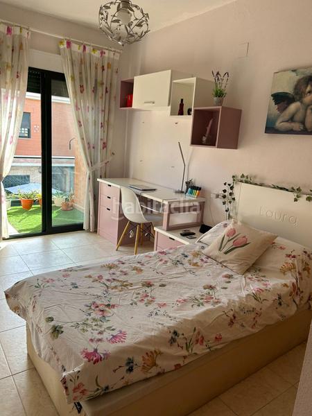 Foto f23218cf-45cb-4f2e-9715-075cb3c745dd. Maison jumelée avec chauffage parking piscine dans Centro San Juan de Alicante