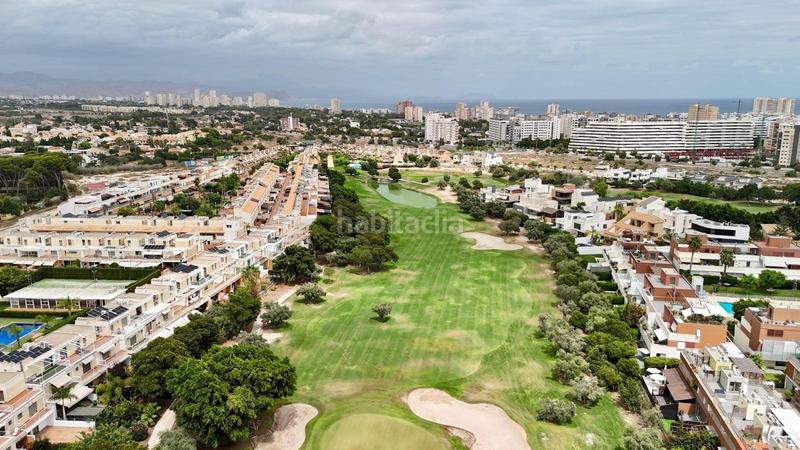 Foto 6e0f1fbc-105f-415f-acd3-3ef96209f49f. Reihenhaus mit heizung parking pool in Alicante golf Alicante