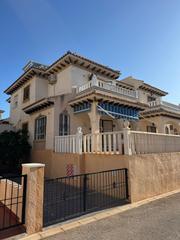 Casa adossada a Lomas de Cabo Roig - Los Dolses. Adosado en lomas de cabo roig de 2 dorm. 2 baño. 97 m2. garaje.
