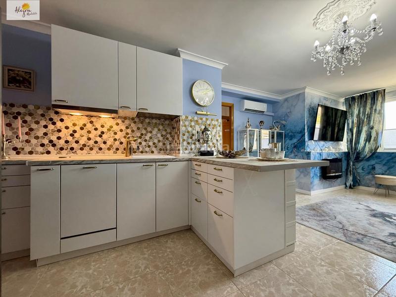 Foto e18dcb3d-aa2b-46ed-8e5e-729f2696f7cc. Apartment with parking in Juan XXIII Alicante