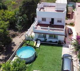 Chalet in Grau de Gandía-Marenys de Rafalcaid. Oportunidad unica en gandia chalet independiente en venta