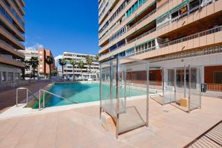 Appartement à El Acequión. Espaciosa planta baja de 4 habitaciones con piscina en primera l