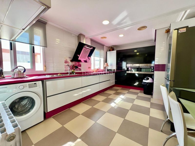 Foto 115a6b55-f81d-43d0-9483-3325da529565. Àtic amb aparcament a Gaspar Perelló Torrevieja