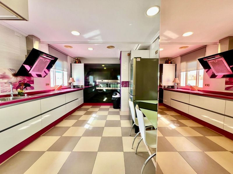 Foto 7106d755-494a-4a4b-ab19-dba165ed5bf9. Àtic amb aparcament a Gaspar Perelló Torrevieja