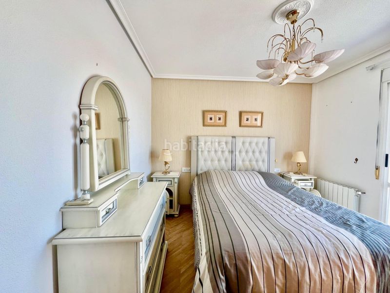 Foto 8c17139b-bd74-4473-b775-f986a764b2e1. Àtic amb aparcament a Gaspar Perelló Torrevieja