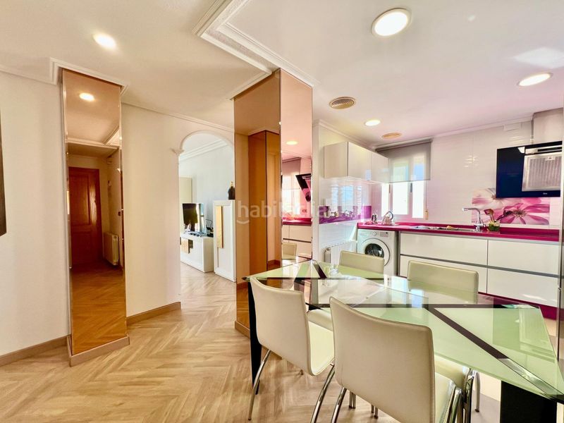 Foto 96b31fb2-e438-41b8-92b7-aa42328e39db. Àtic amb aparcament a Gaspar Perelló Torrevieja