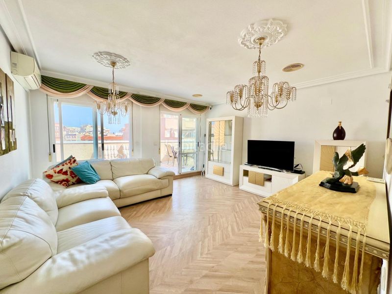 Foto a8d6643b-b597-4a00-af16-fad44dfd0be7. Àtic amb aparcament a Gaspar Perelló Torrevieja