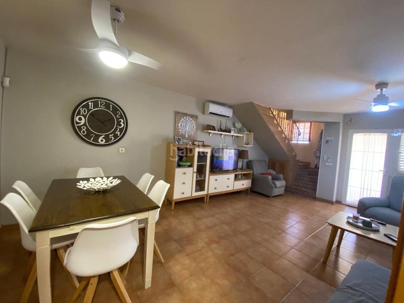 Foto c072d283-cc99-4948-940a-eb4eee259de2. Casa adossada a Playa de los Náufragos Torrevieja