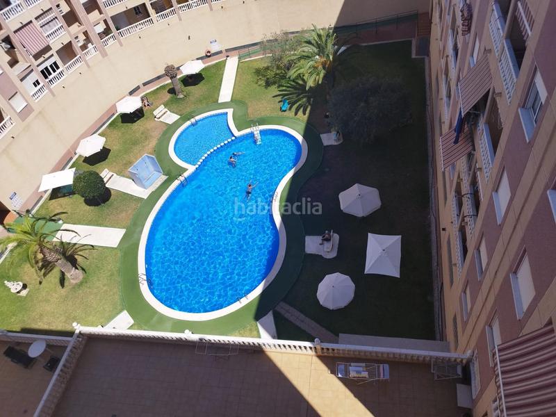 Foto 86c37318-2b38-42de-ad8e-b360f50264b1. Ático amplio ático con piscina y garaje. en Parque de las Naciones Torrevieja