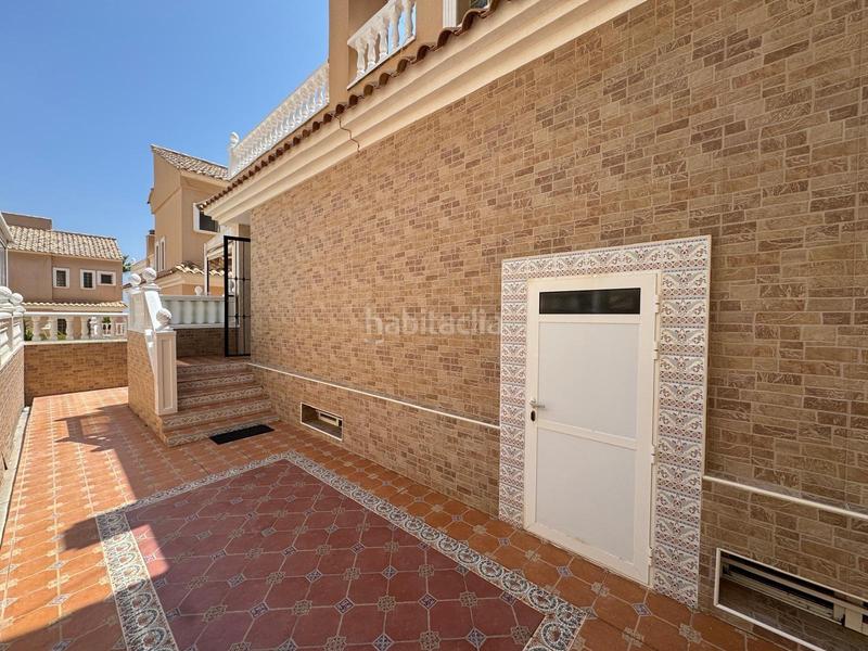 Foto 52a17cdc-d981-45ac-bace-283b488daa62. Maison jumelée avec parking piscine dans El Moncayo - El Pòrtic Guardamar del Segura