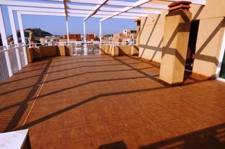 Attique  Calle foguerer jose angel guirao "campos eliseos iii". Espectacular ático con vistas al castillo de santa bárbara y al