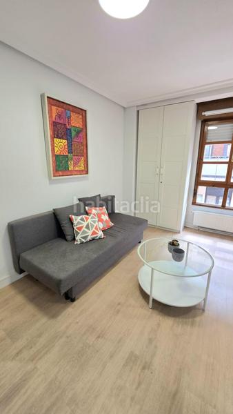 Foto 871e2b6a-521d-4453-9b1f-f3efc82abd2d. Apartamento inversión perfecta playa, reformada, amueblada y con licencia turística en Gijón