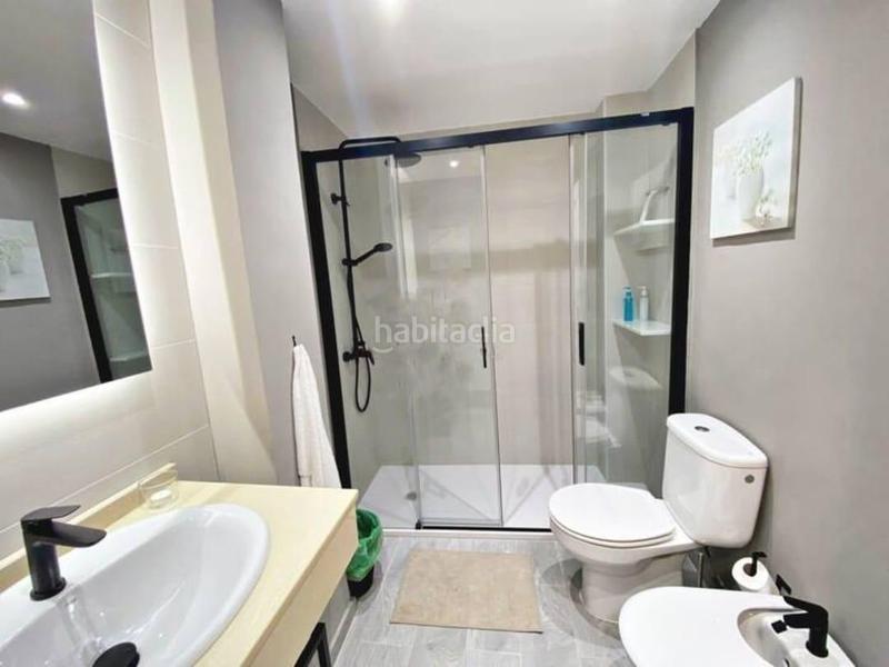 Foto 88cf428b-cc93-4e31-a2d2-cd6776466f68. Apartamento inversión perfecta playa, reformada, amueblada y con licencia turística en Gijón