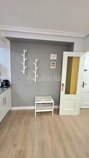 Foto 89a1debd-859a-4433-ae76-3f10eb91d20a. Apartamento inversión perfecta playa, reformada, amueblada y con licencia turística en Gijón