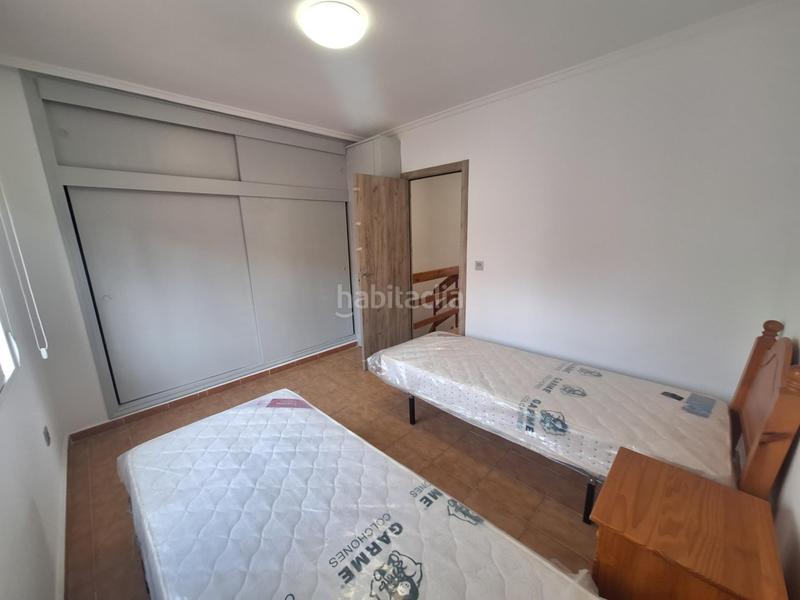Foto 55bd2812-13ef-40a6-bb4c-b7a2618602ef. Alquiler casa dúplex con terraza y solárium en Aguas Nuevas Torrevieja