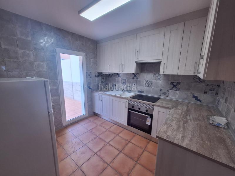Foto ef9e731c-7e19-460f-b4eb-29605a40c2b8. Alquiler casa dúplex con terraza y solárium en Aguas Nuevas Torrevieja