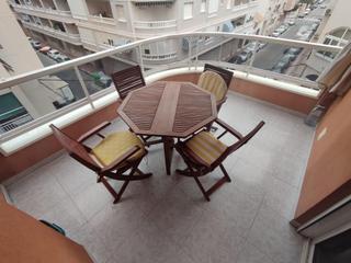 Apartament a Avenida Habaneras - Curva de Palangre. Amplio apartamento en el corazón de torrevieja, ideal para inver