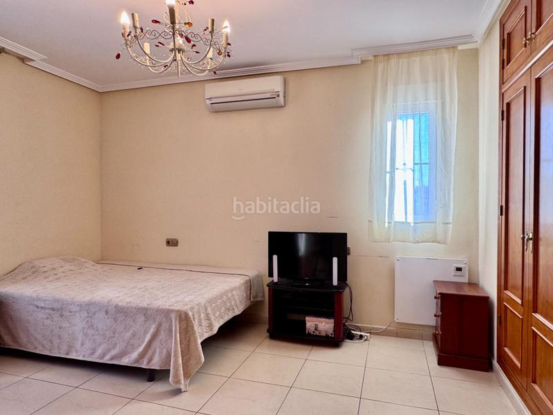 Foto 232a2677-90fa-403f-a6ee-edf632d4193e. Chalet impresionante villa costa con piscina privada en Orihuela