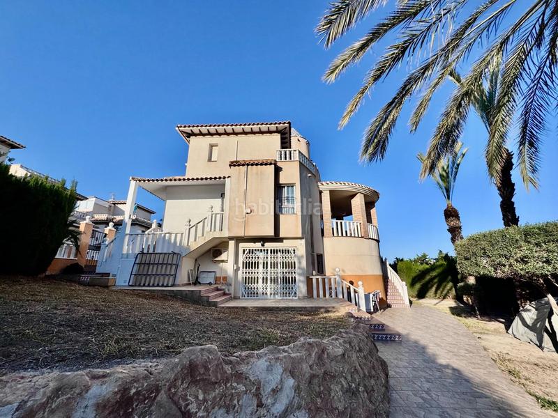 Foto 738ad4b4-55ad-4830-a4b8-e12579f9ce1c. Chalet impresionante villa costa con piscina privada en Orihuela