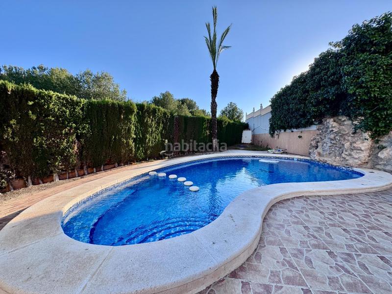 Foto 75ad1bf1-a831-49b3-a47b-c9bc49bd4c26. Chalet impresionante villa costa con piscina privada en Orihuela