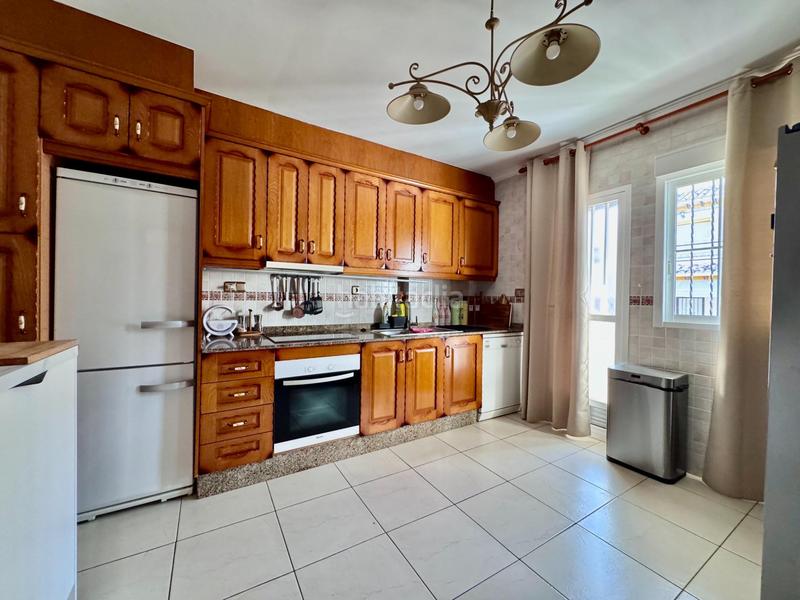 Foto a75db3c8-7bcf-4af0-ba0c-7e7793209560. Chalet impresionante villa costa con piscina privada en Orihuela
