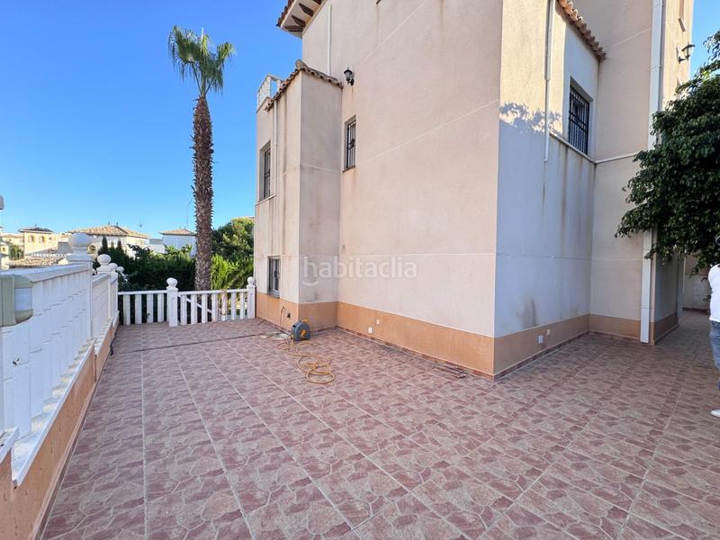 Foto b2a1095b-53f2-4265-ac14-5edad2f8b1d5. Chalet impresionante villa costa con piscina privada en Orihuela