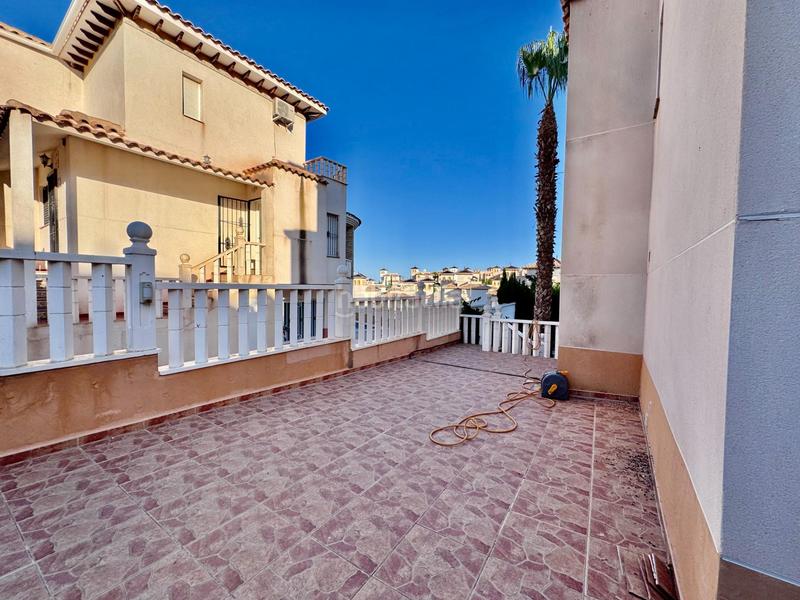 Foto b38cf93b-12e9-4f49-b4f1-236fbaf47a24. Chalet impresionante villa costa con piscina privada en Orihuela