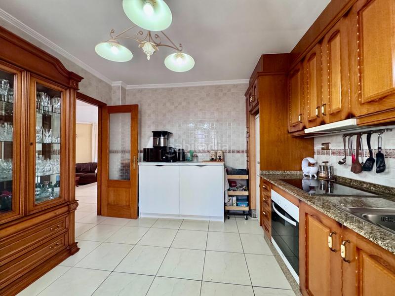 Foto c98f74ee-5ca4-4786-a0da-15e95dc2f5e8. Chalet impresionante villa costa con piscina privada en Orihuela