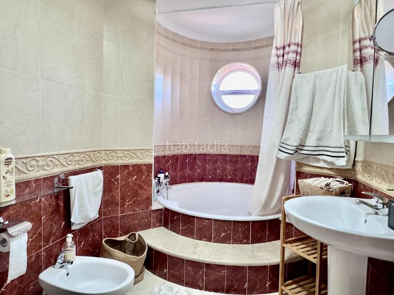 Foto f8756b2d-4036-428c-b2f5-a3a478d764d2. Chalet impresionante villa costa con piscina privada en Orihuela