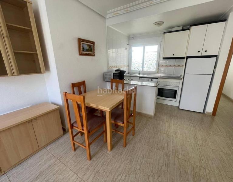 Foto 0086c1c7-8acb-4374-8ebf-699ca68067fa. Ático atico de 1 habitación con amplia terraza a 500m de la playa en Torrevieja