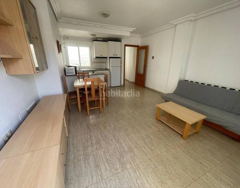 Foto 12b0aea2-5fbc-4458-aa54-6f2fbe3bb256. Ático atico de 1 habitación con amplia terraza a 500m de la playa en Torrevieja