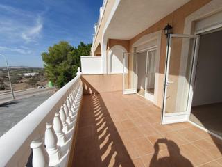 Casa a San Fulgencio. Bungalow triplex en san fulgencio de dos plantas y un solarium d