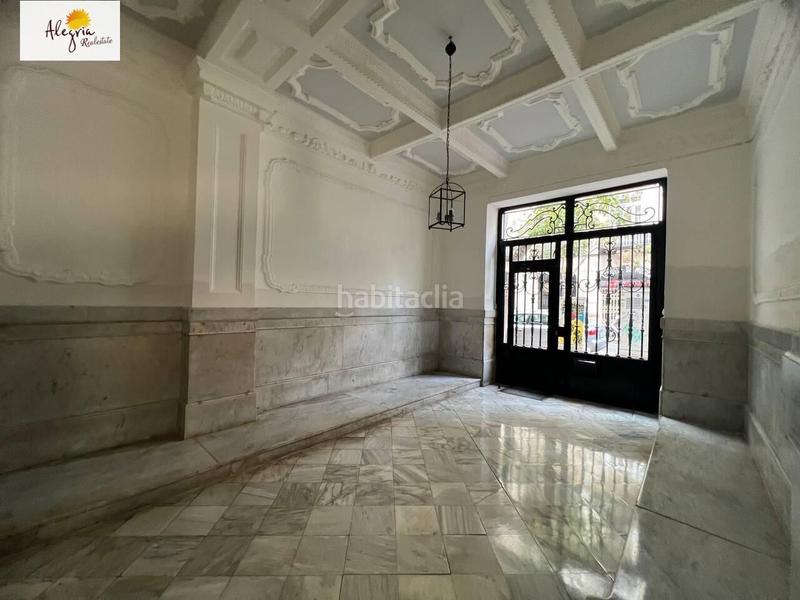 Foto eedd4892-6f6b-42d3-95db-e412a6ae5176. Apartamento se vende apartamento único en el centro en Valencia