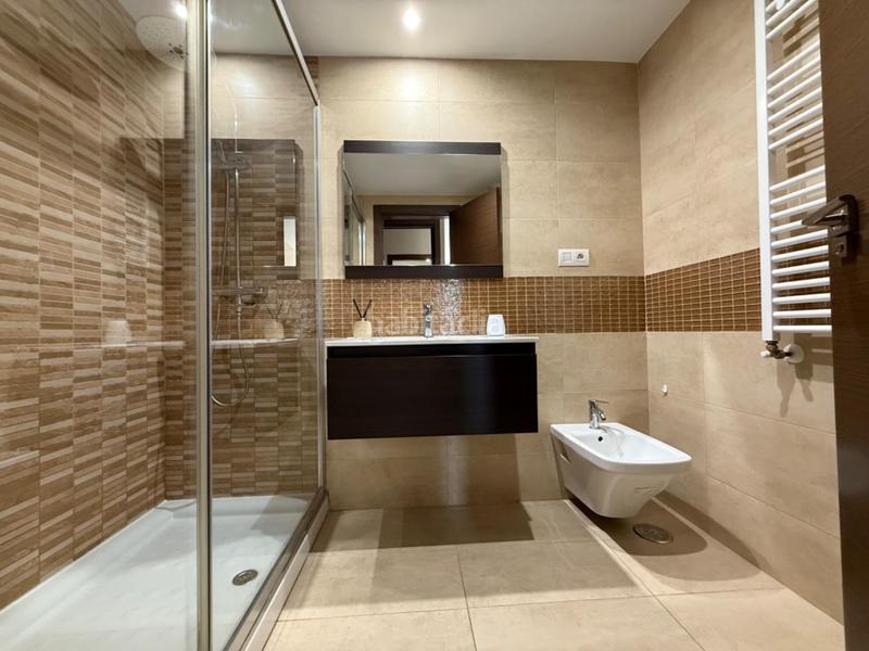 Foto 27f85c0d-bf7a-4f84-917b-0f4677209b2a. Lloguer apartament amb aparcament piscina a Goteta Alicante