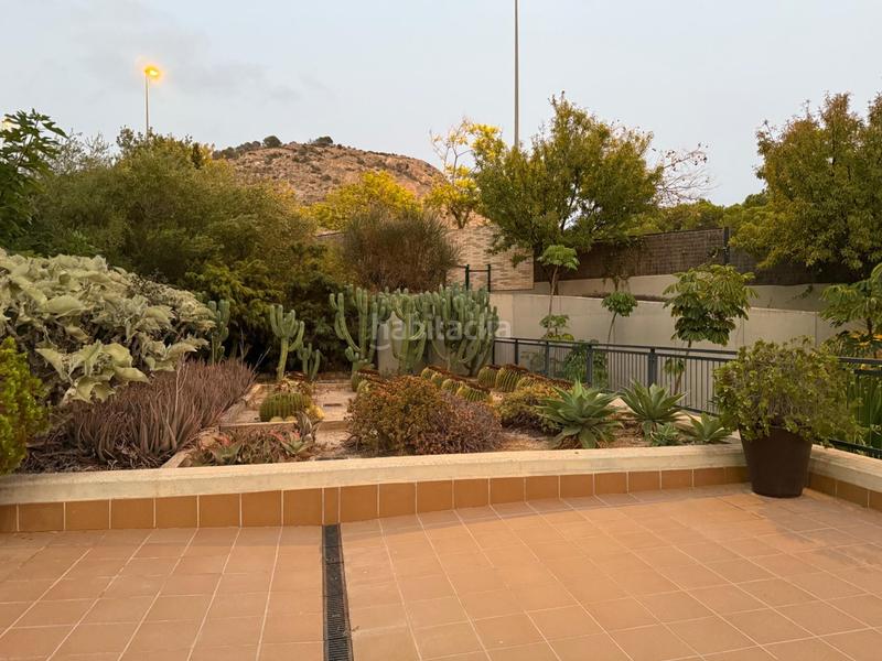 Foto a7e461bf-8023-4573-9882-91eee7c9e871. Location appartement avec parking piscine dans Goteta Alicante