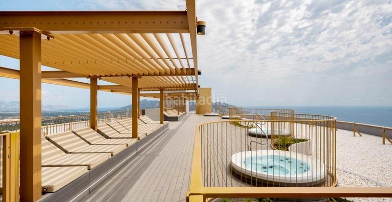 Foto 691816f8-6289-4d55-9aa5-e4da541f9c2f. Lloguer apartament amb aparcament piscina a Playa Poniente Benidorm