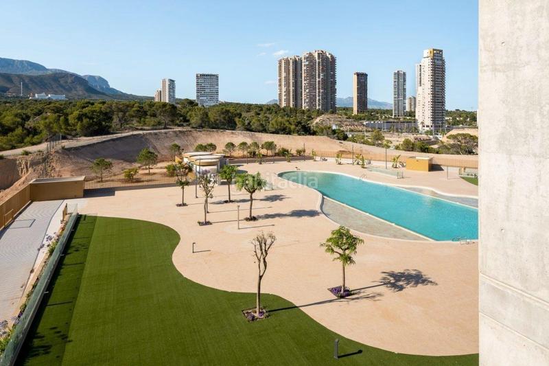 Foto 7424bbd1-b378-406c-a077-393846ac2111. Lloguer apartament amb aparcament piscina a Playa Poniente Benidorm