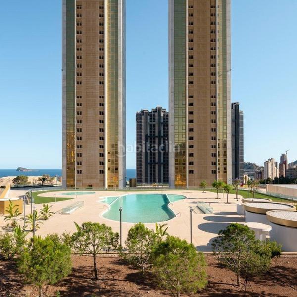 Foto b9810217-c1b5-4c0c-9520-8a360383342b. Lloguer apartament amb aparcament piscina a Playa Poniente Benidorm