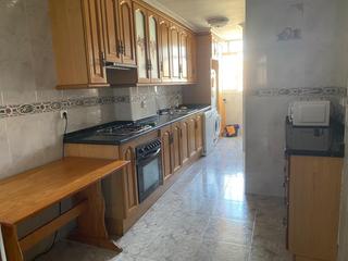 Lloguer Apartament  Avenida via parque. Se alquila apartamento de 3 dormitorios en la zona de los angele