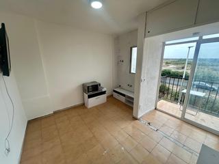 Appartement à Gaspar Perelló. Estudio en la mata para reformar sin ascensor