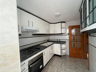Piccolo appartamento in Calle ESCENOGRAFO BDO CARRATALA